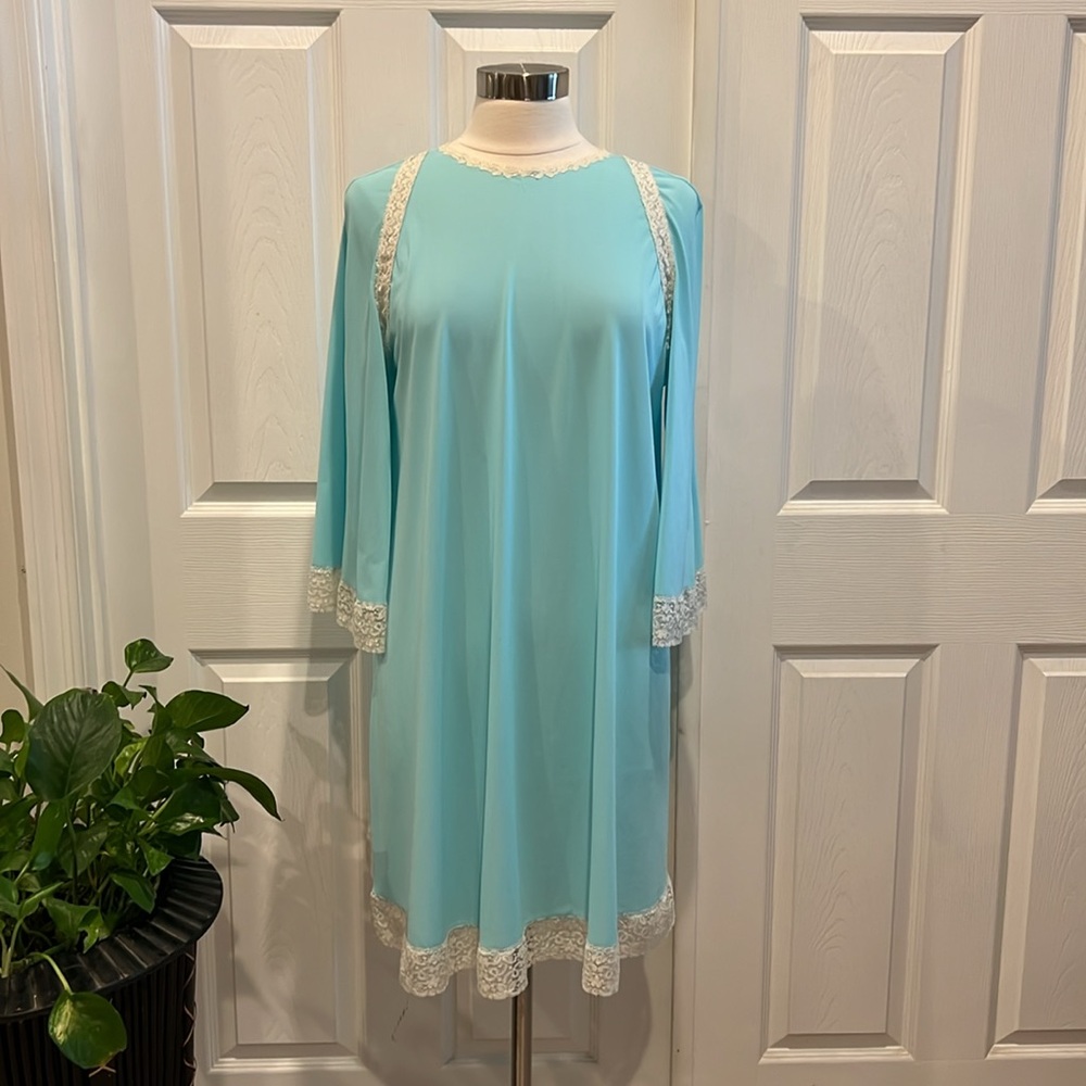Vintage GOSSARD ARTEMIS Light Blue Lace Trim Nightgown - Picture 11 of 11